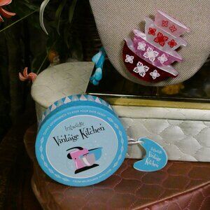 Erstwilder Vintage Kitchen Nanna's Prized Flower Bowls Brooch in Pink w/ Box